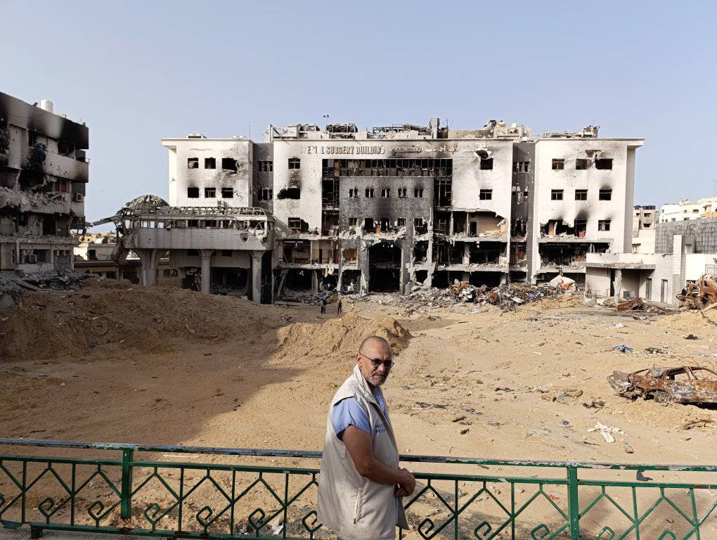 Zouhair Lahna's visit to Al-Shifa Hospital, which he described as "barbarically destroyed" 