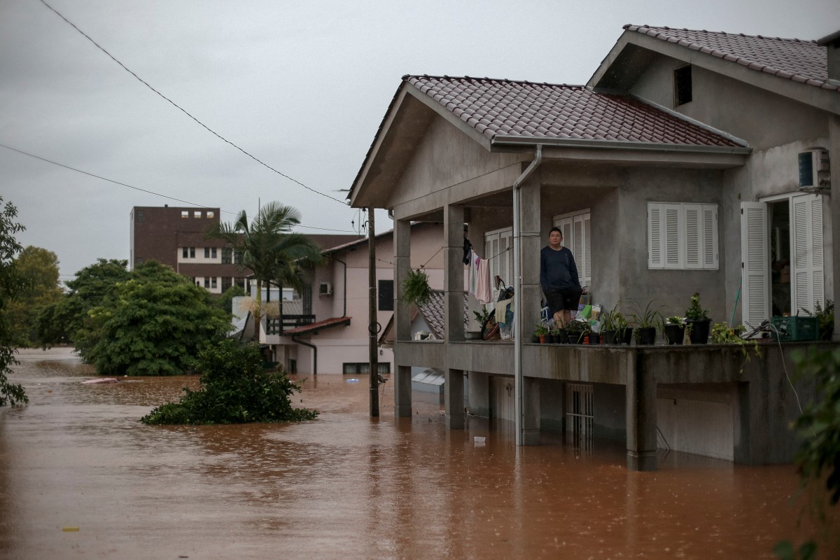 Rains, mudslides kill 29 in southern Brazil's 'worst disaster'
