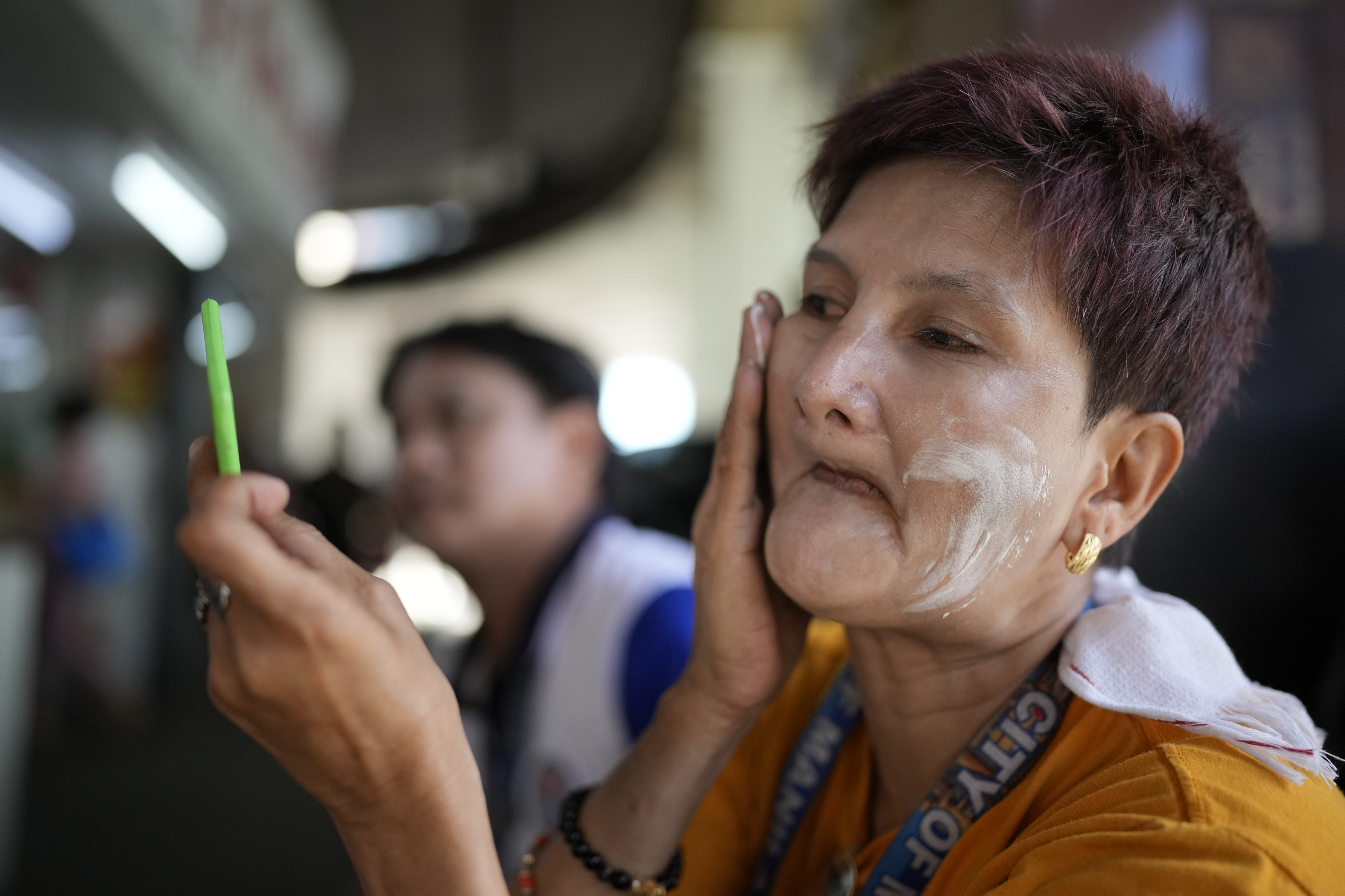 Southeast Asia swelters in prolonged heat wave