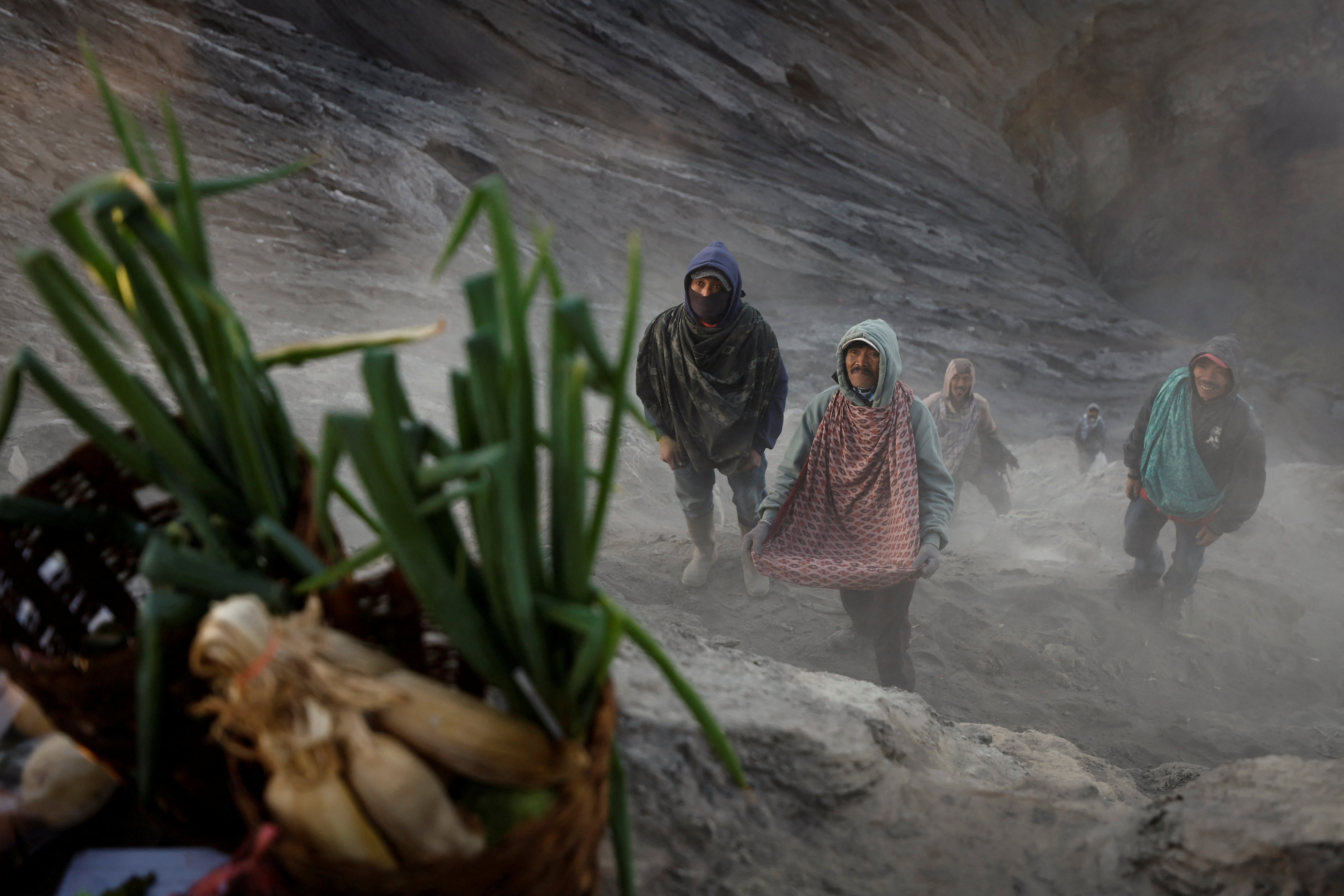 ndonesia's Tenggerese pray for rain as climate change threatens crops