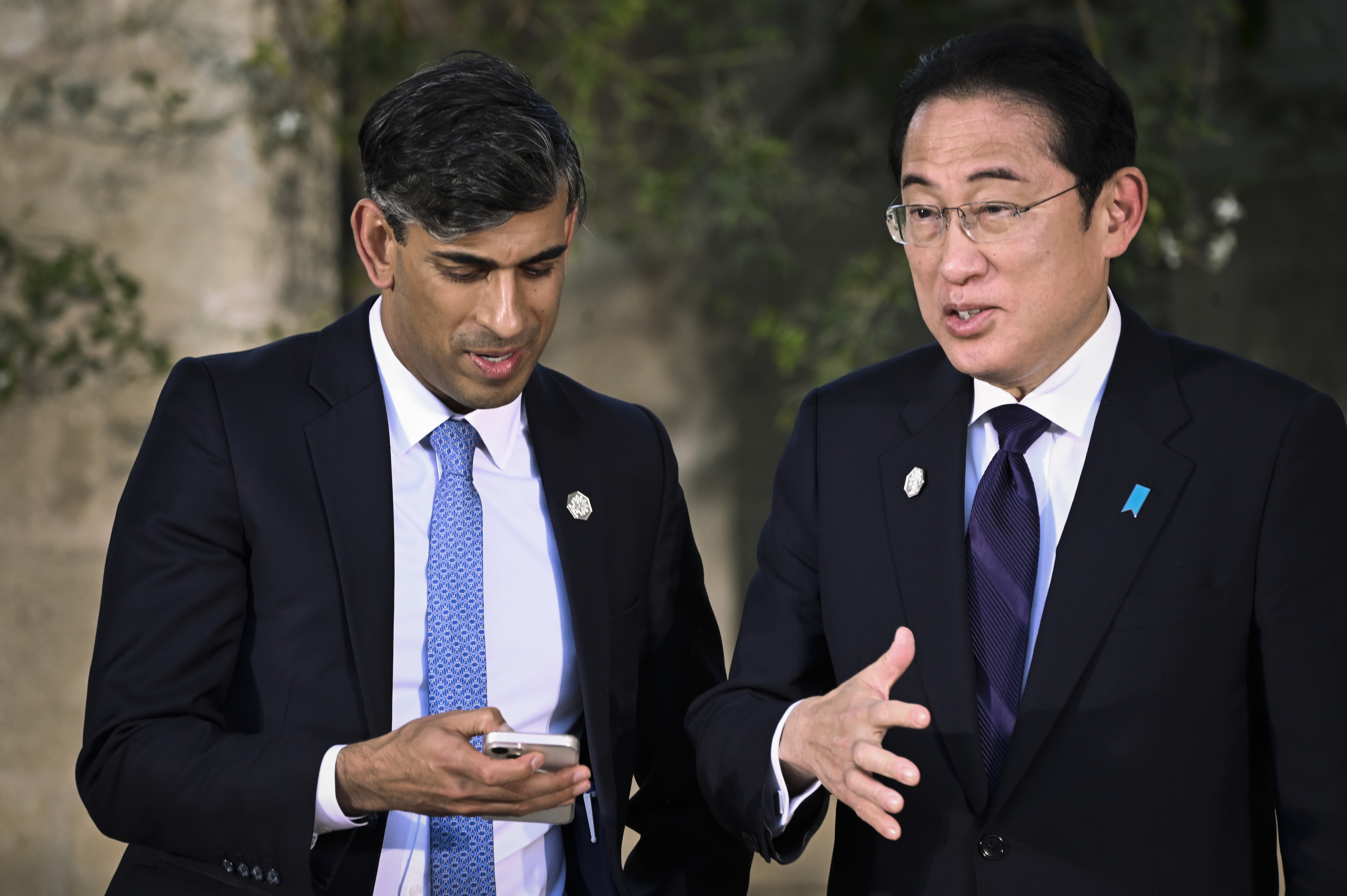 British premier Rishi Sunak and Japanese Prime Minister Fumio Kishida are among G7 leaders grappling with deep unpopularity at home