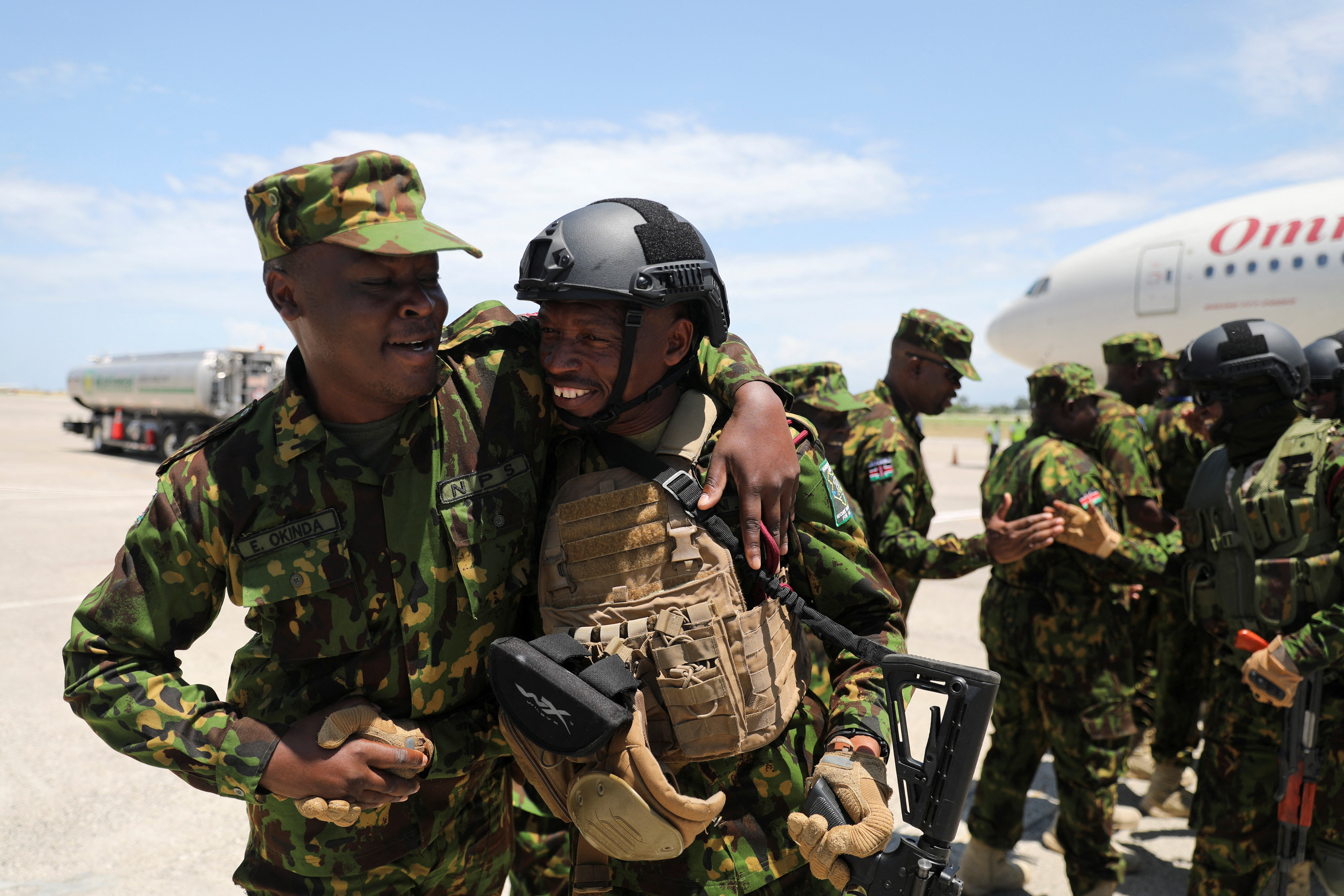 More Kenyan police deploy to tackle Haiti violence