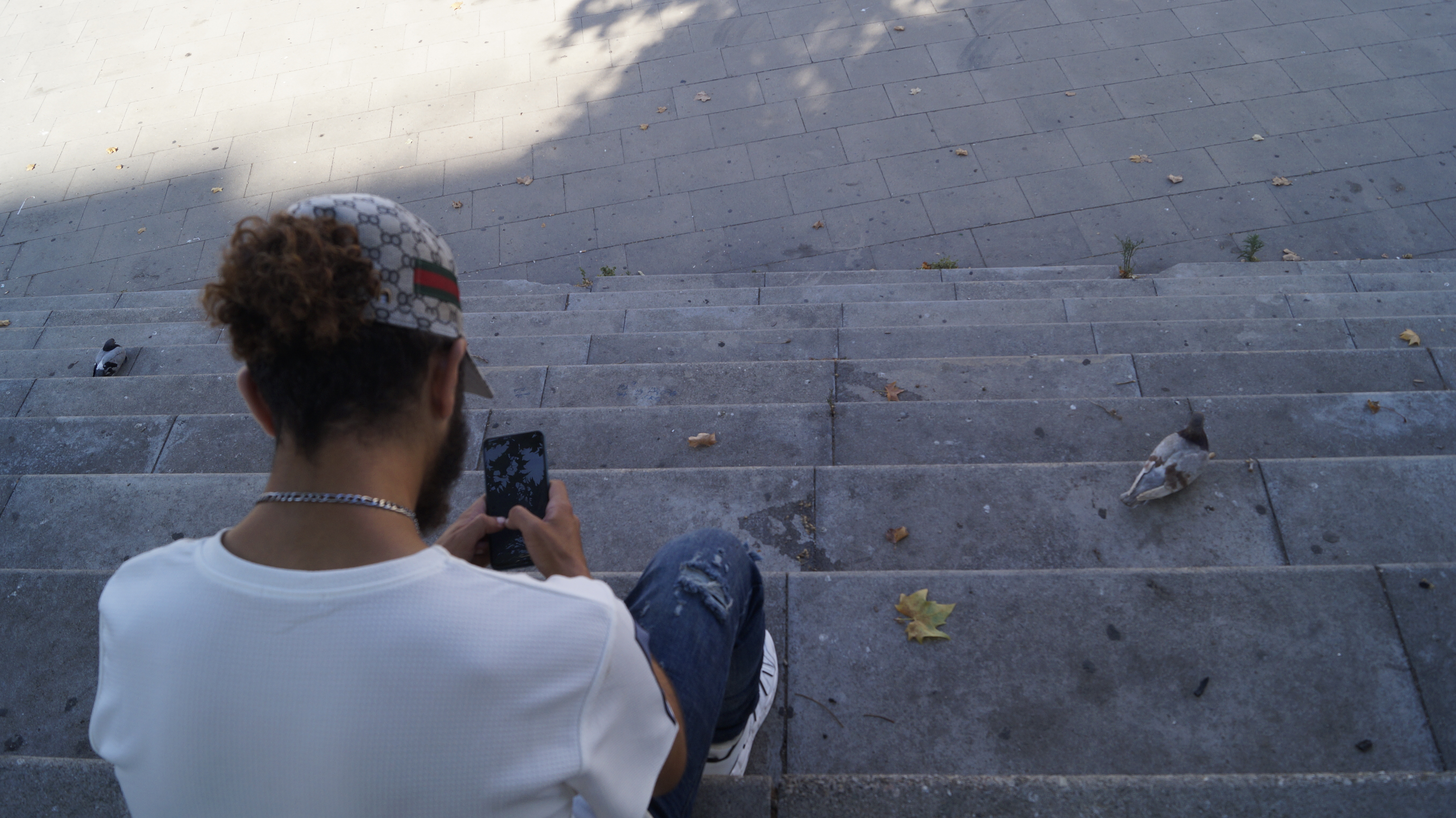 ‘I am tired of life’. Ilyas has been sleeping rough on the streets of cities in Spain for months now. Despite his dire circumstances, he does not regret leaving Morocco