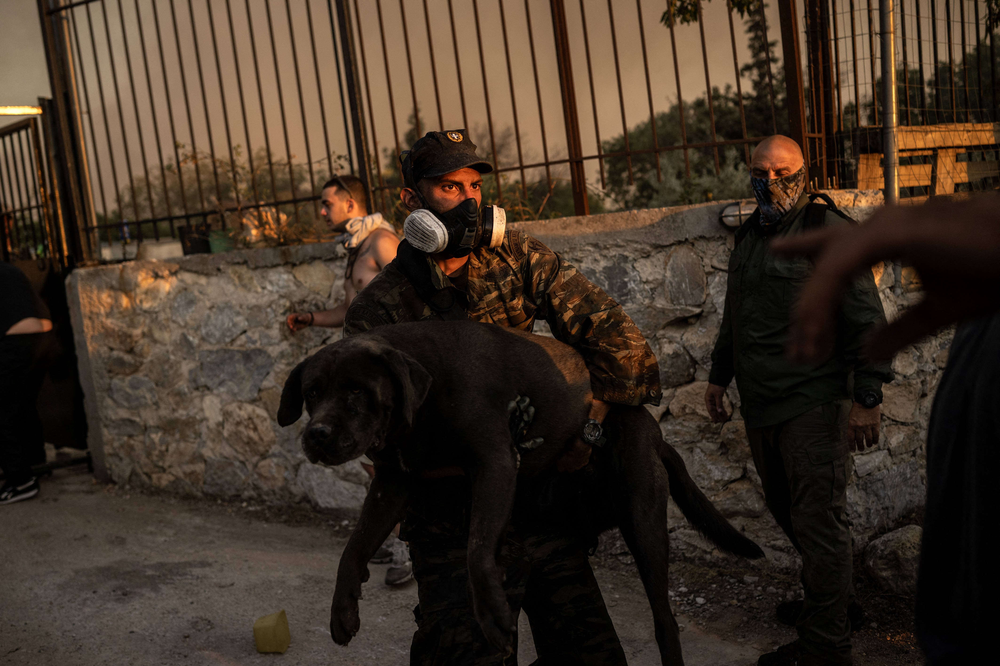EU firefighters to join as Greece battles blaze