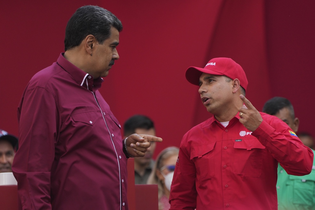 Pedro Tellechea, r, seen with President Nicolás Maduro, l, in 2023 was arrested over the weekend (AP Photo/Ariana Cubillos)