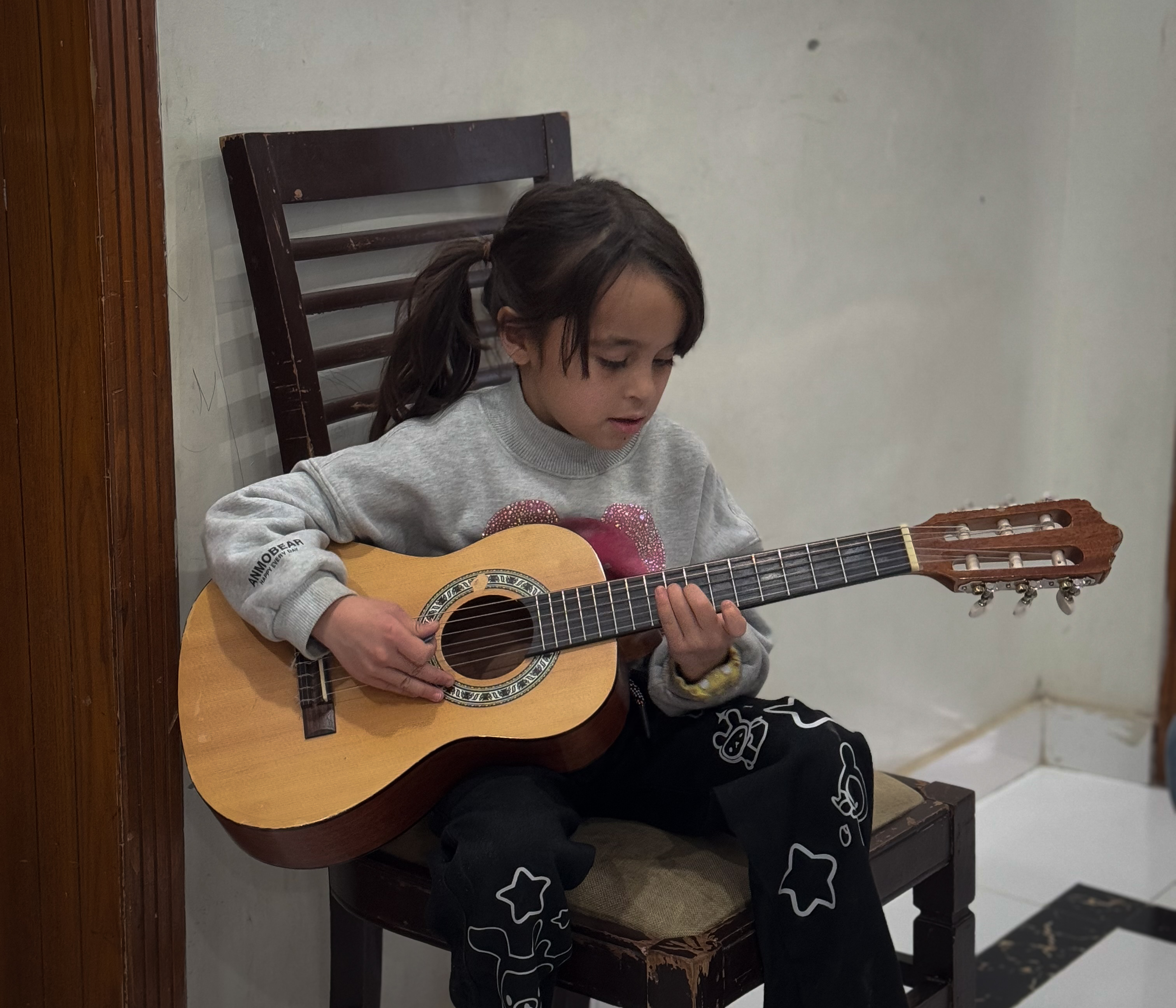 Afghan guitar girls
