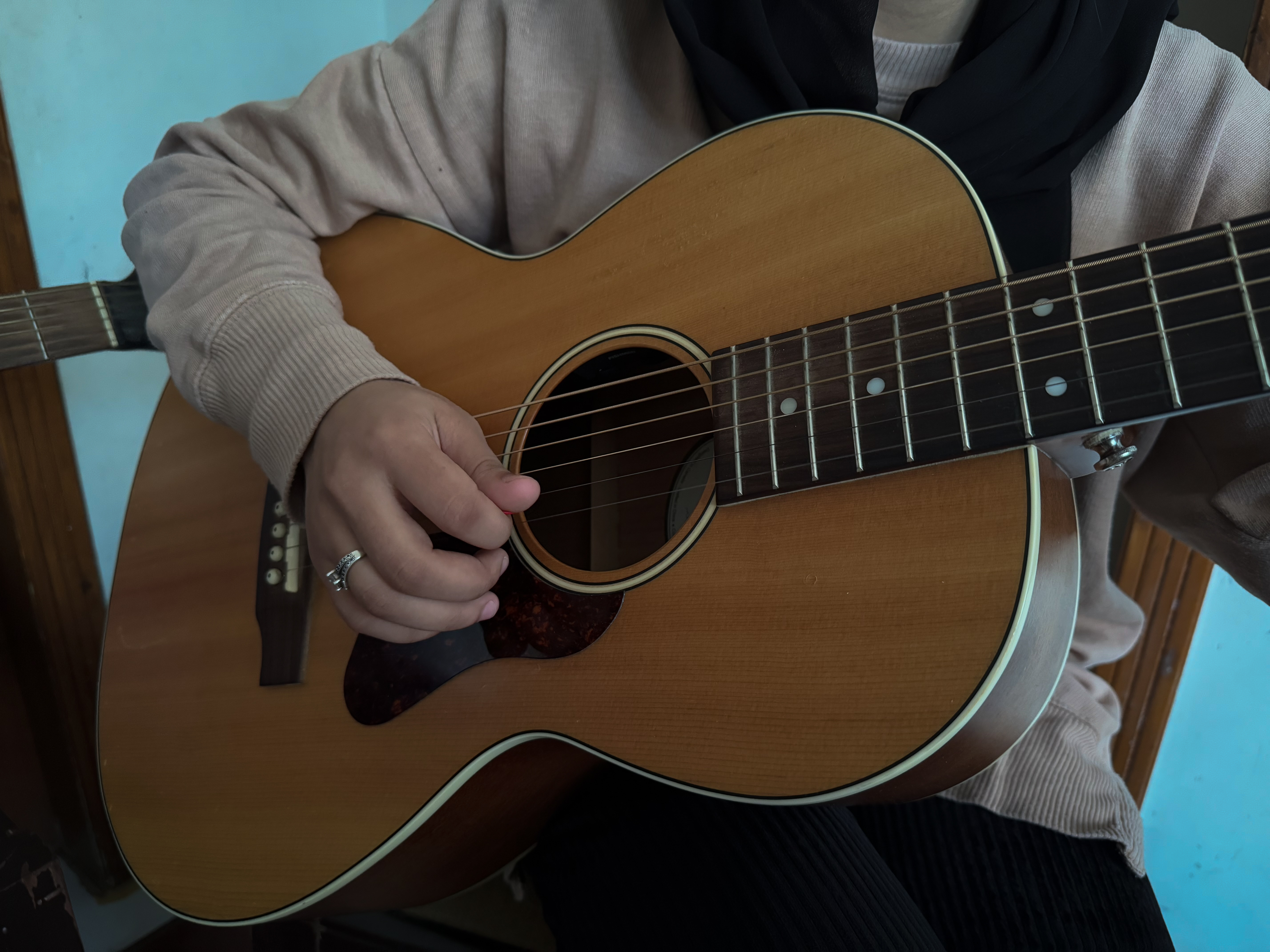 Afghan guitar girls