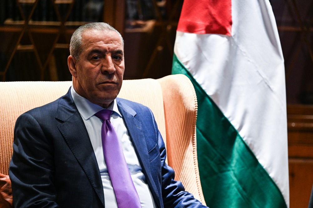 epa11859613 Hussein Al-Sheikh, Secretary-General of the Executive Committee of the Palestine Liberation Organization, meets with Egyptian Minister of Foreign Affairs Badr Abdelatty (not pictured) at Hilton Cairo Heliopolis hotel in Cairo, Egypt, 29 January 2025. EPA-EFE/MOHAMED HOSSAM