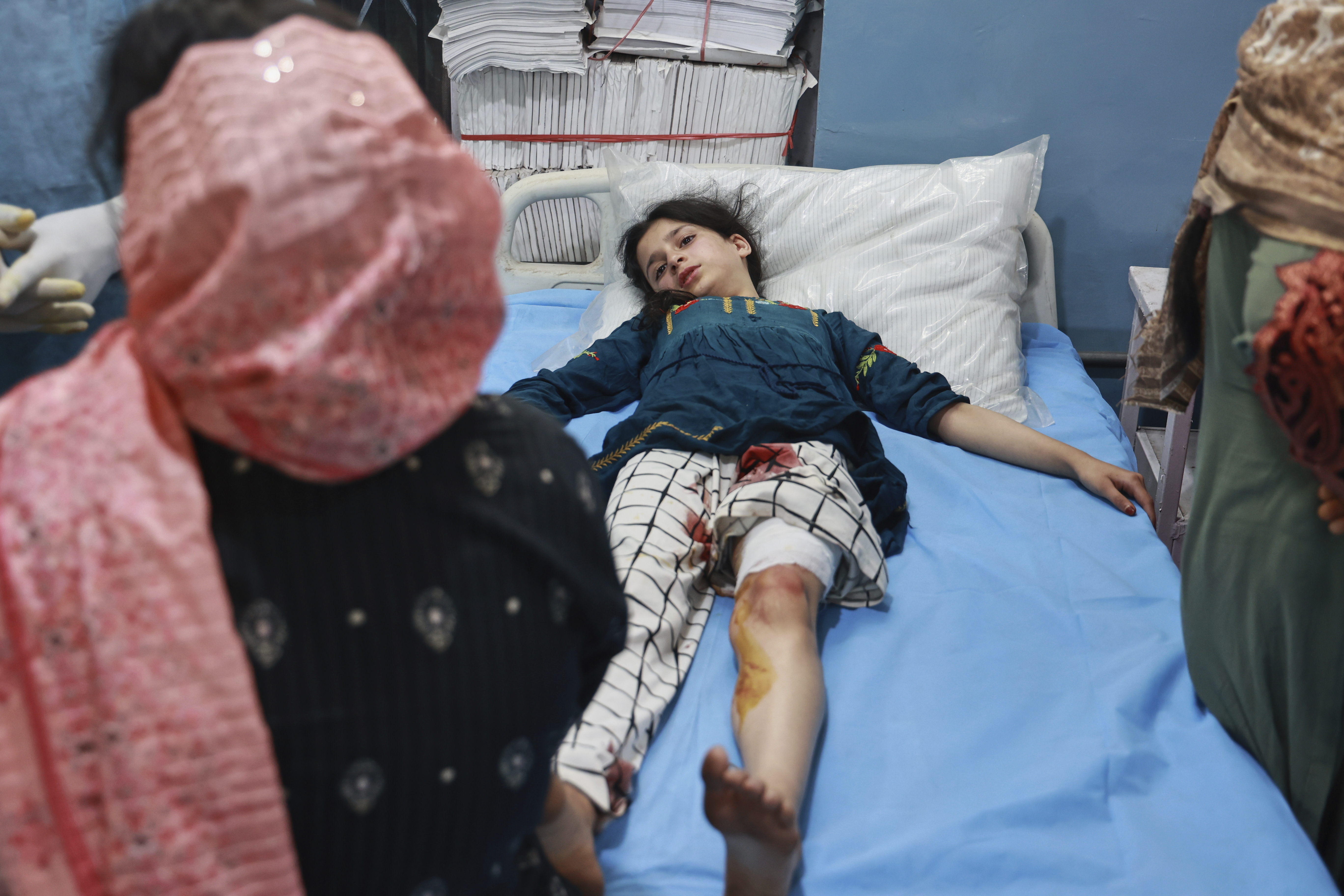 Kashmir violence escalates, dozens killed in border crossfire