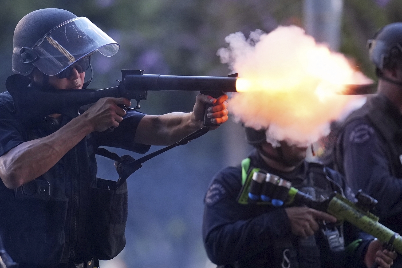 Protests intensify in Los Angeles as National Guard troops deploy