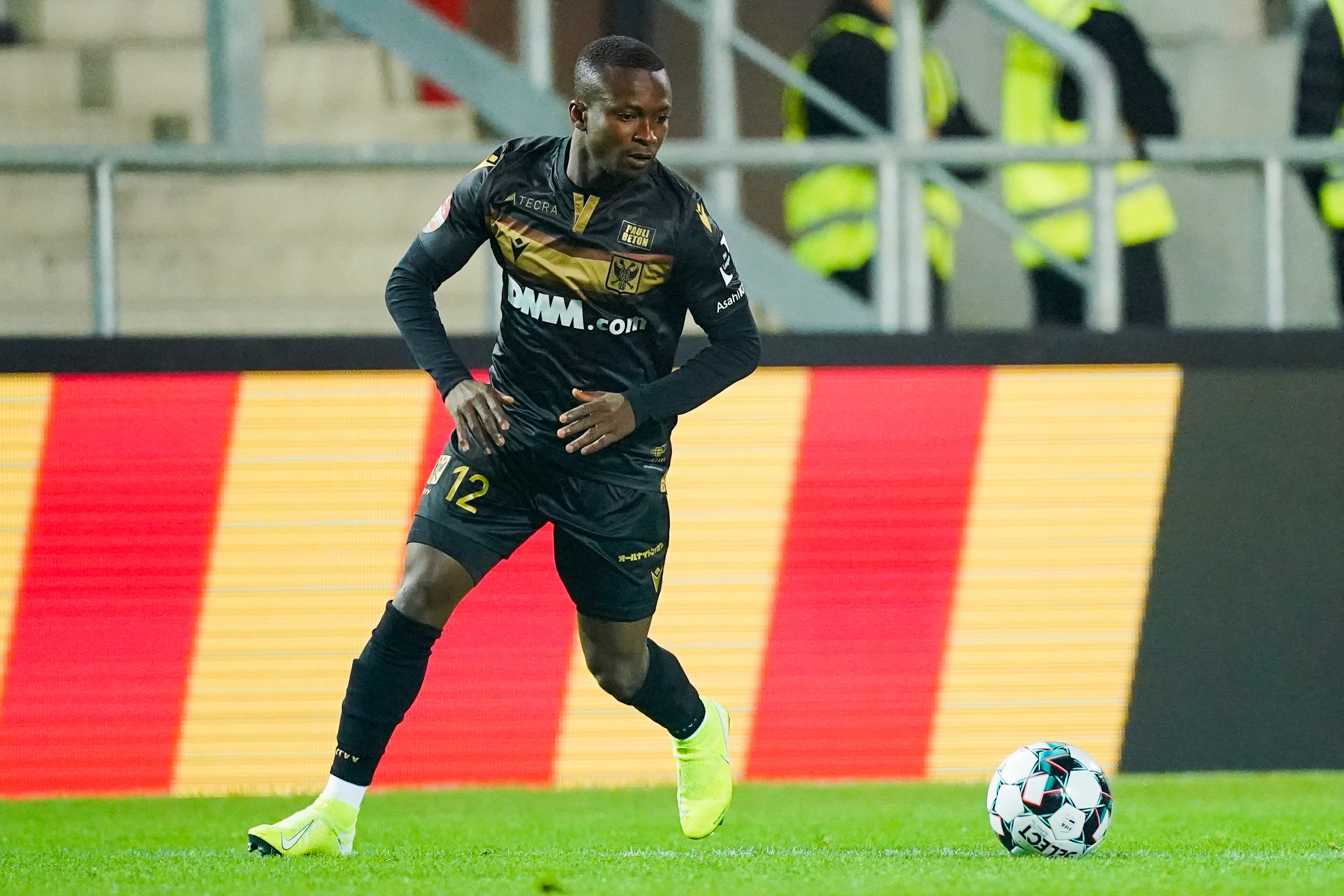 Samuel Asamoah runs during a match.
