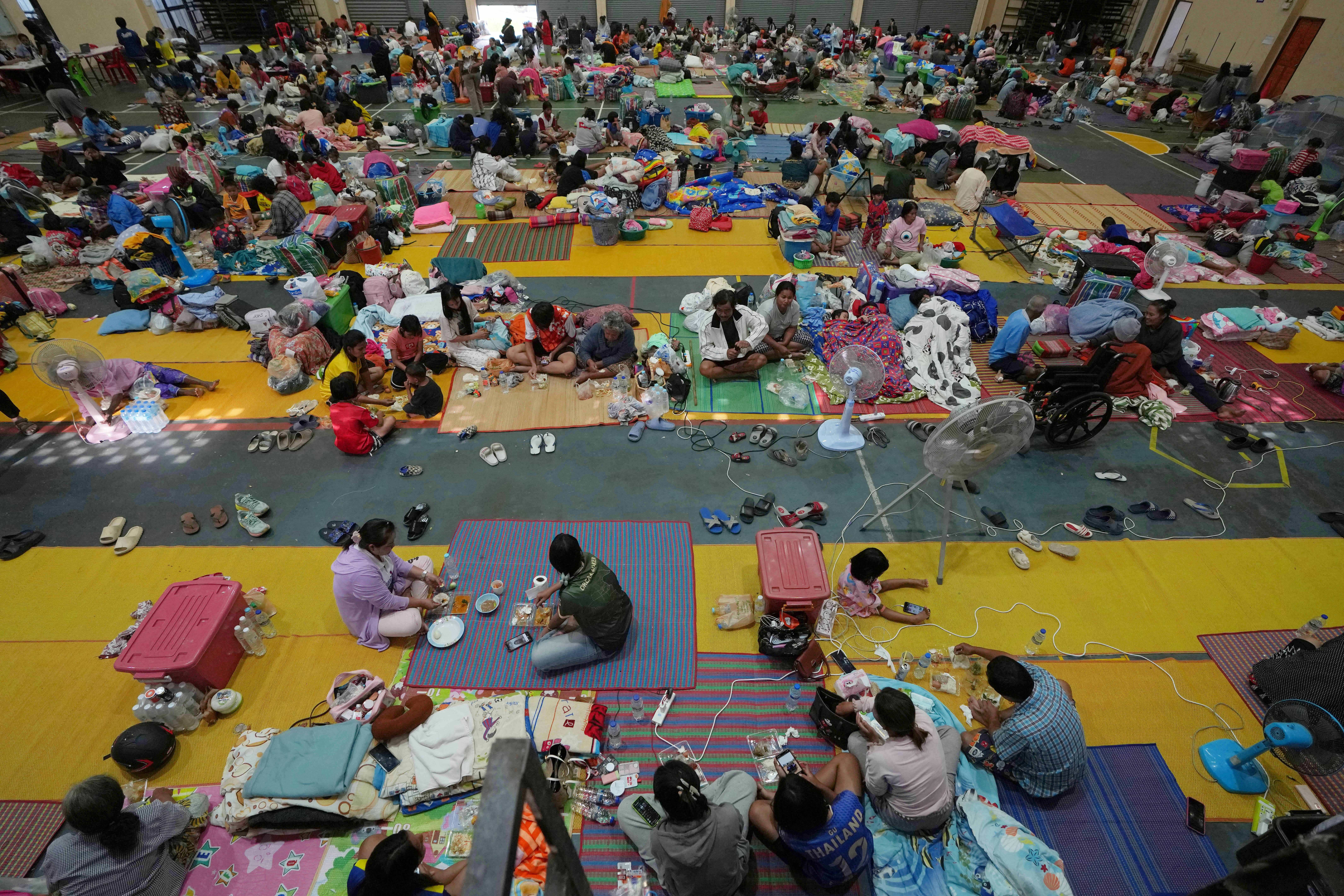 Cambodia-Thailand border clashes send half a million into shelters