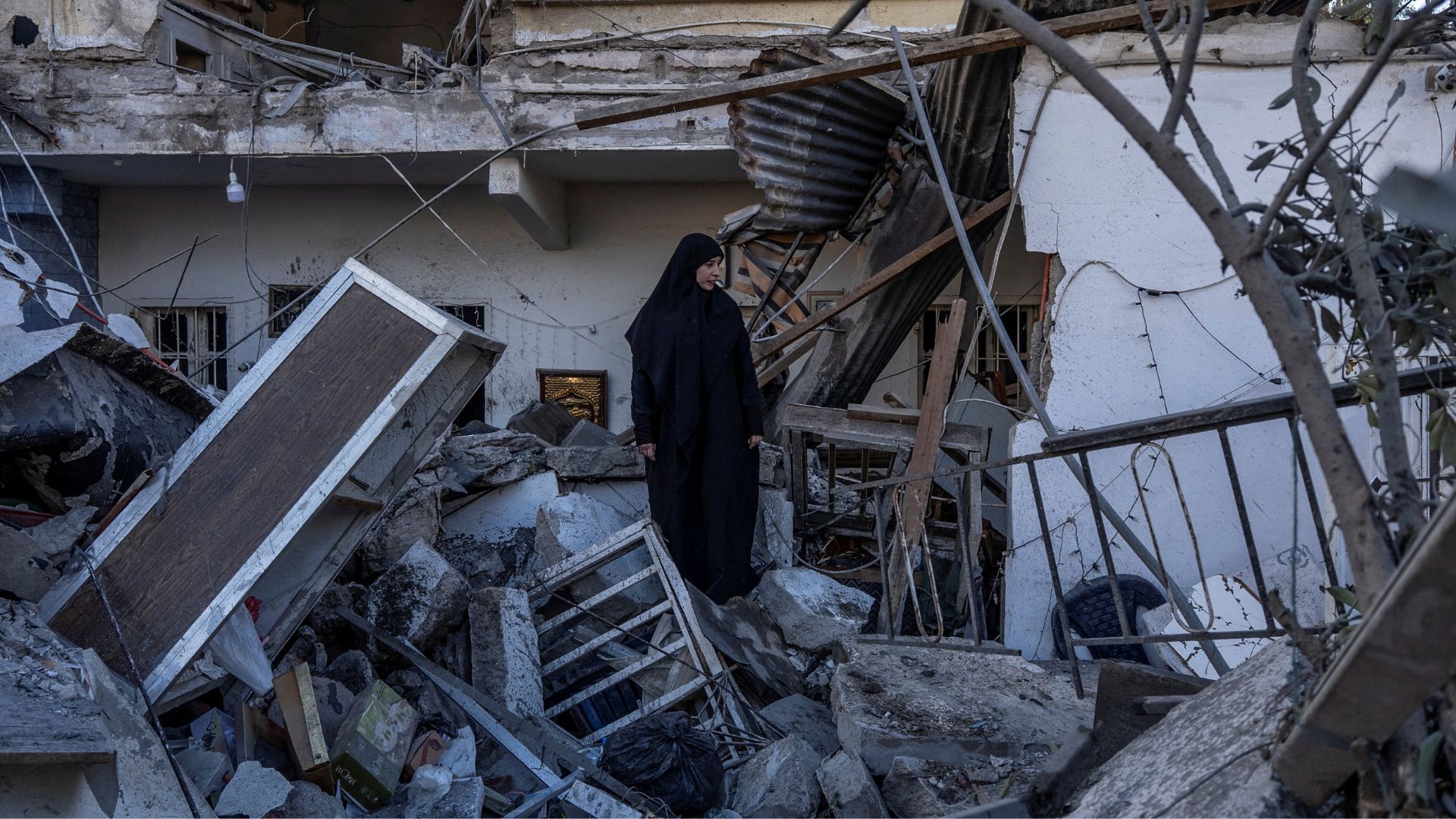 How is Israel replicating its Gaza tactics in Lebanon?
