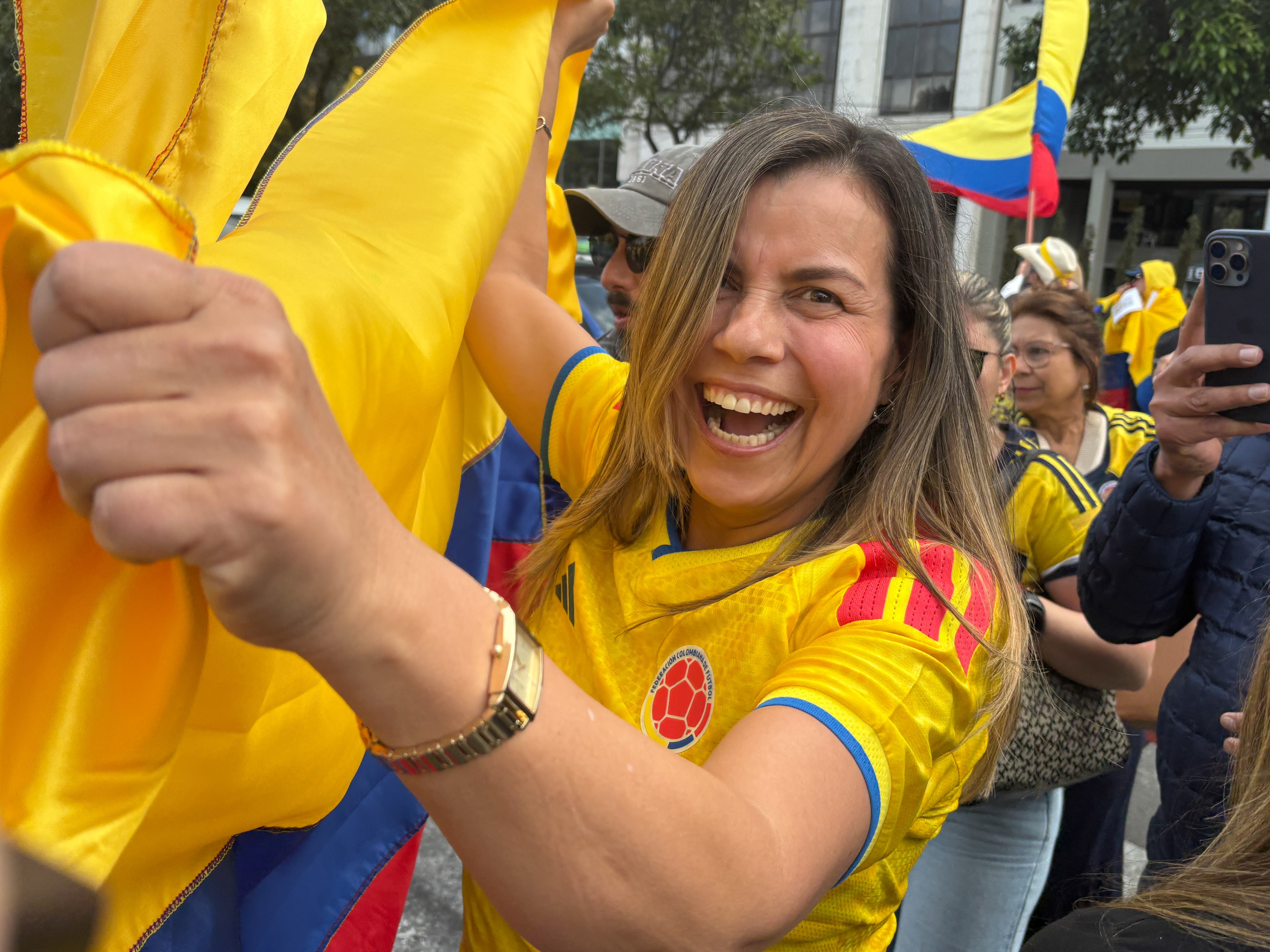 Abelardo supporter at a rally Johnny Andres CREDIT Catherine Ellis