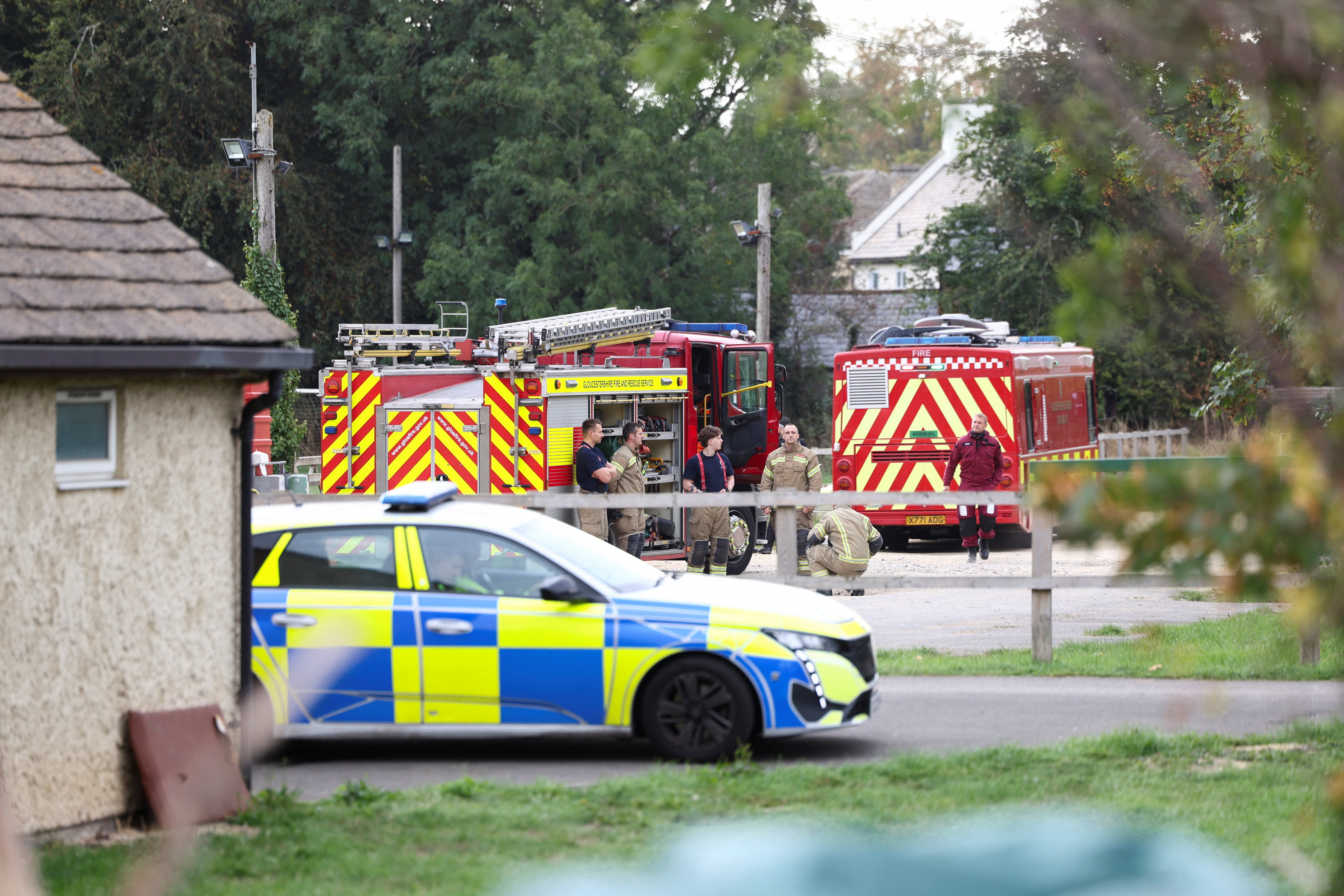 UK police evacuate homes near airbase used by US