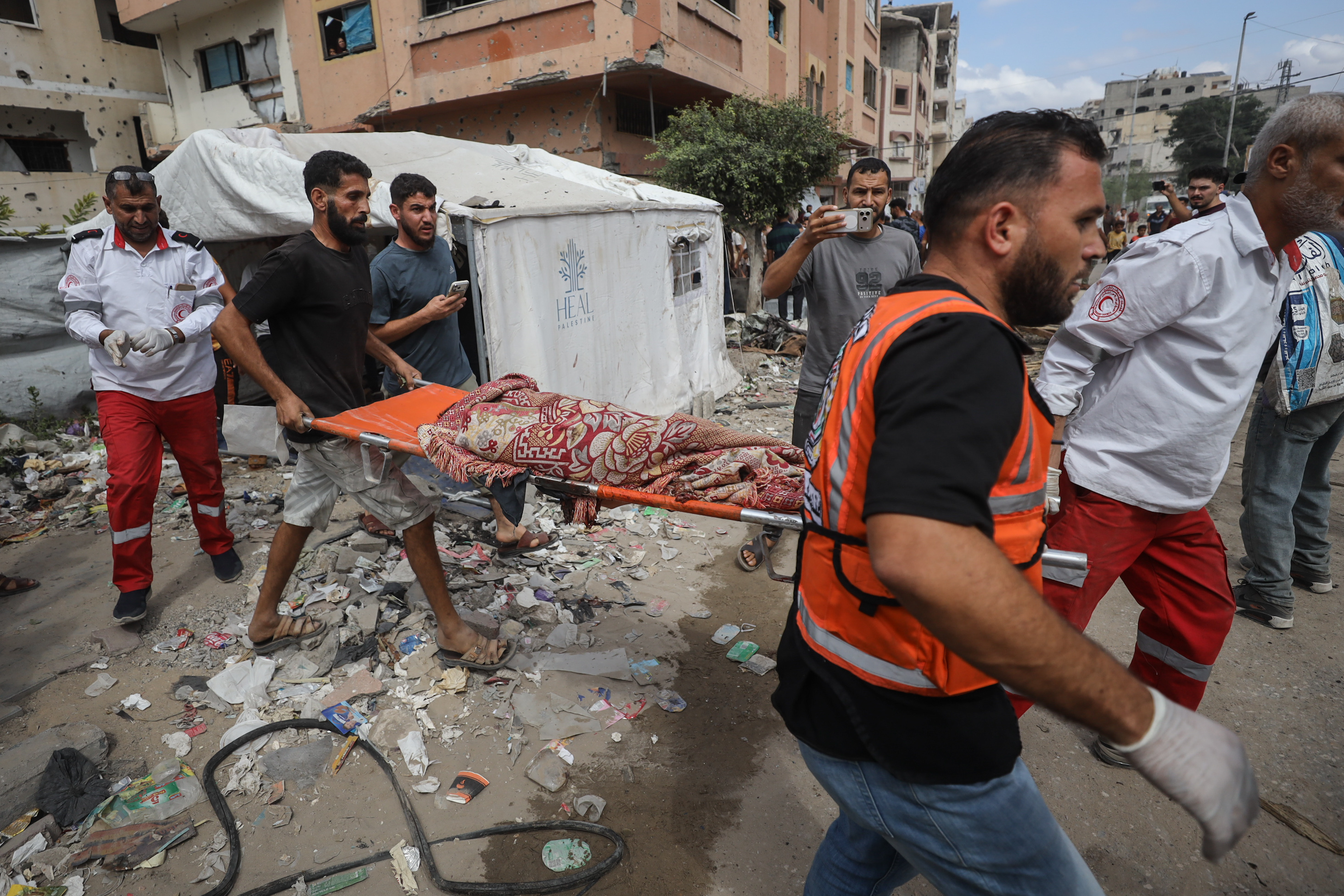 Israeli attacks on Gaza continue