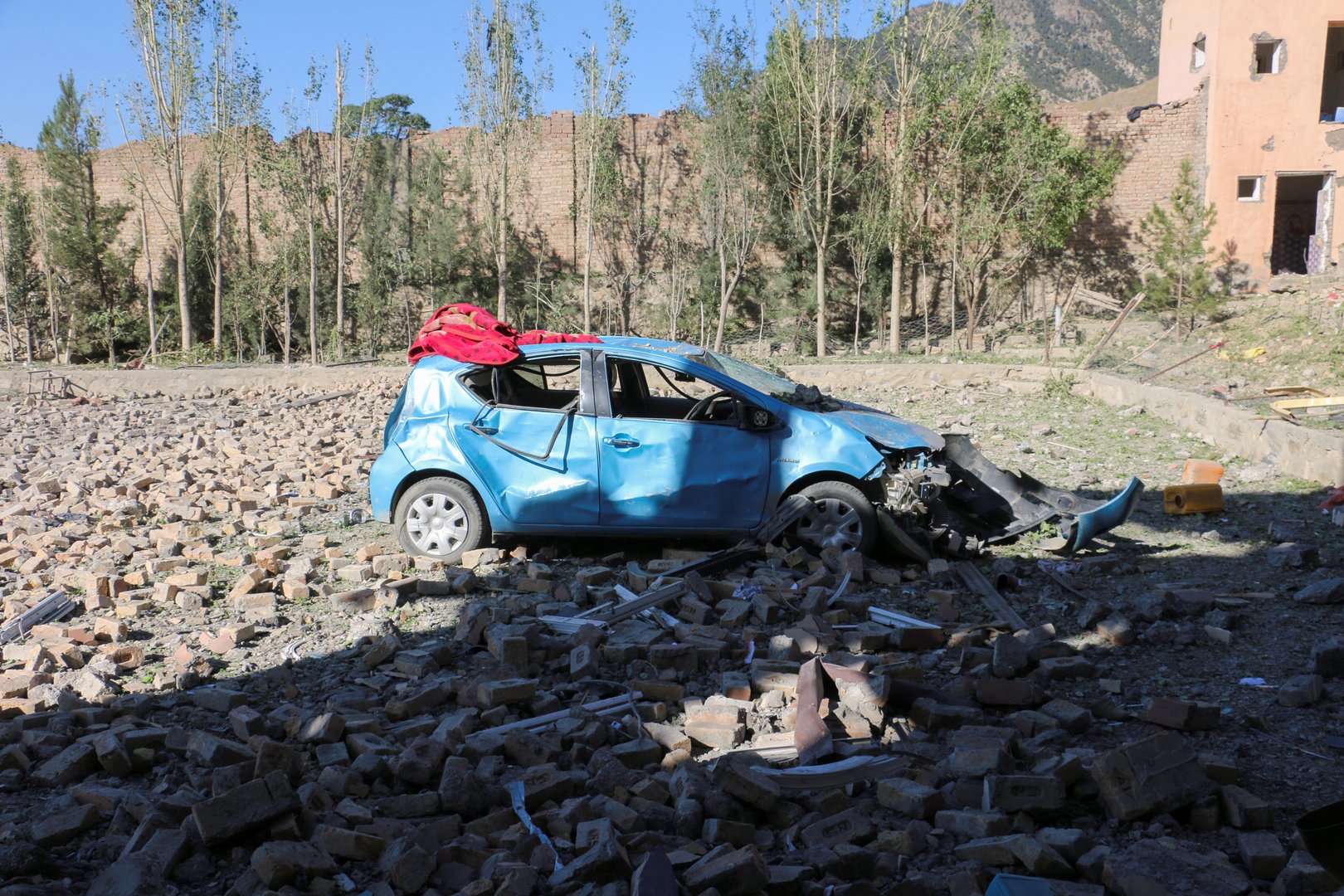 Why is violence between Pakistan and Afghanistan recurring?