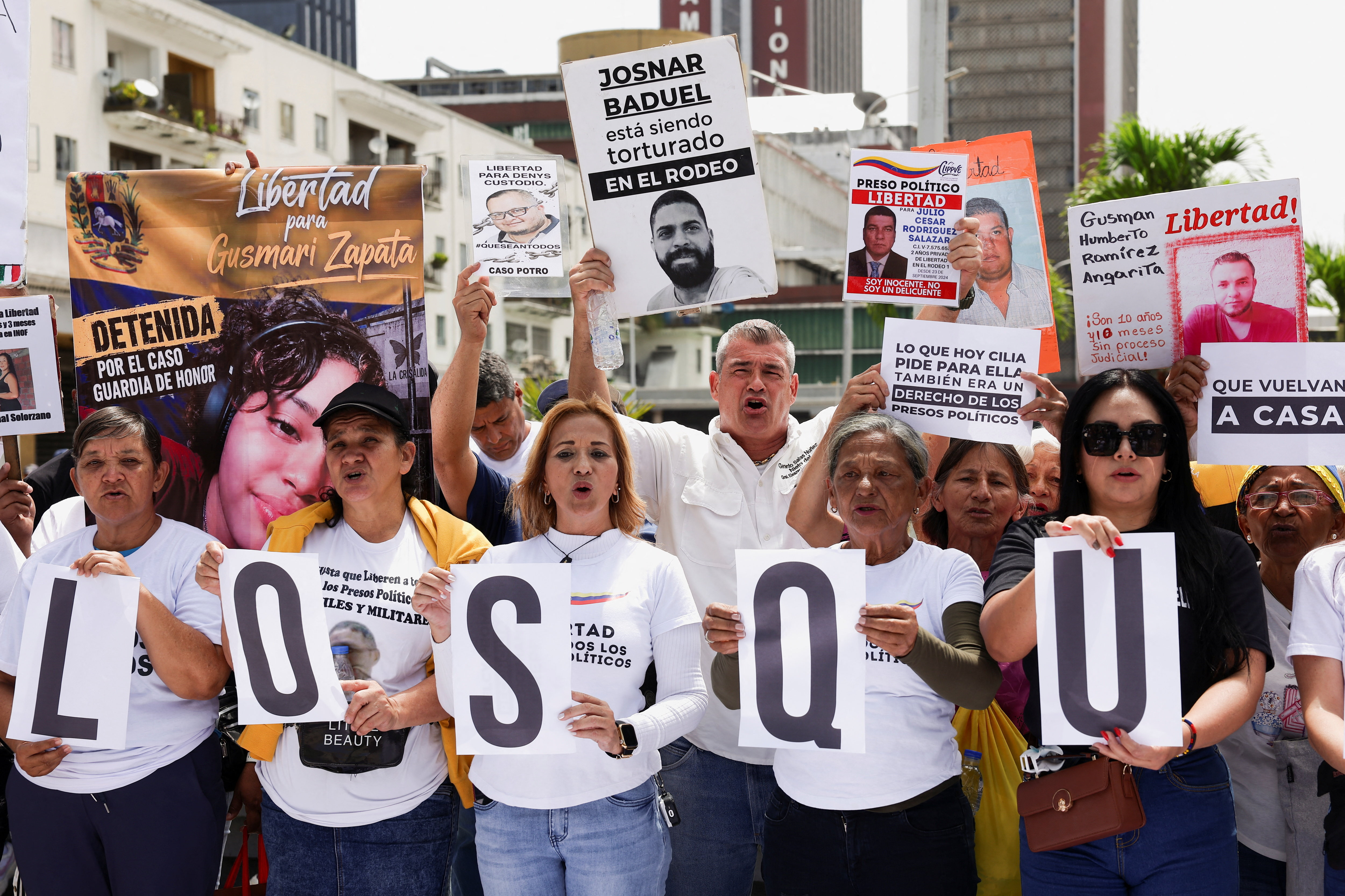 Relatives of political prisoners and activists take part in a protest calling for the release of their loved ones in Caracas, Venezuela, September 11, 2026. REUTERS/Gaby Oraa